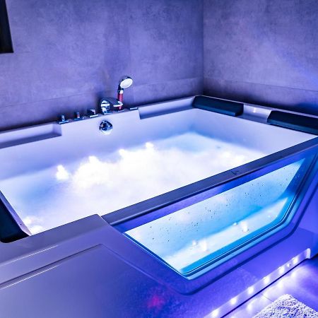 Domek Hot Tub Jacuzzi Chillout 科沃布热格 外观 照片